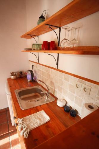 Hostal Ionia Guest House