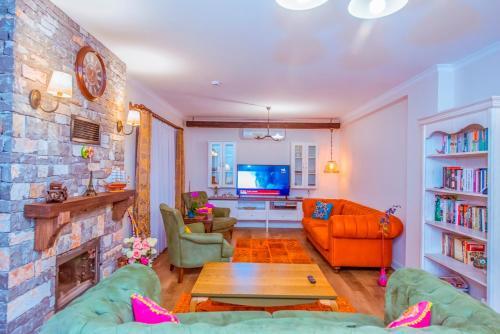 Villa Tn Hotel (adult Only)