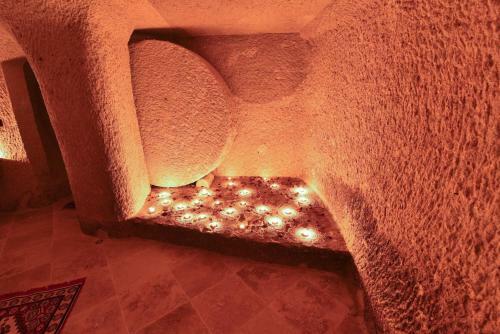 Mosaic Cave Hotel
