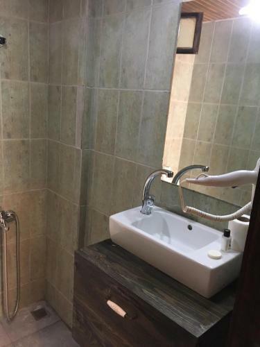 Derin Luxury Hotel