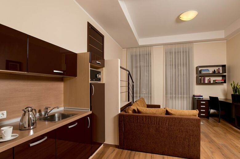 Hotel Senator Apartments City Center