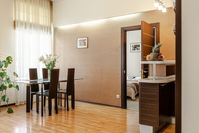 Hotel Senator Apartments City Center