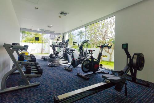 Apartamentos Ocean Stone Phuket By Holy Cow 10