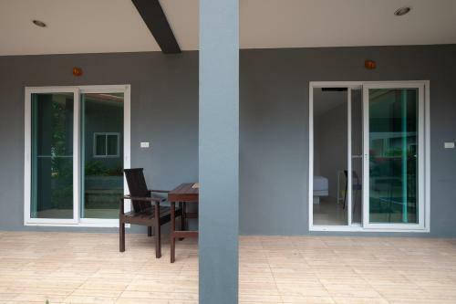 Maenam Villa Hotel