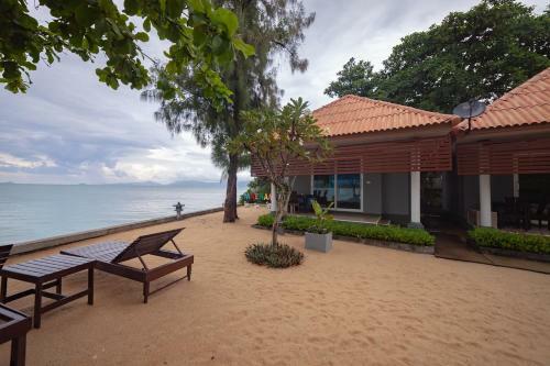 Maenam Villa Hotel