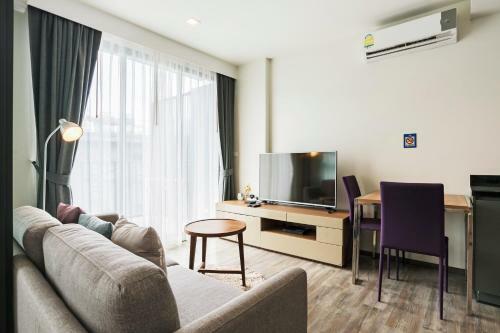 Apartamentos The Deck Patong By Favstay