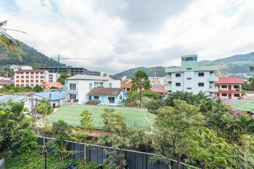 Apartamentos The Deck Patong By Favstay