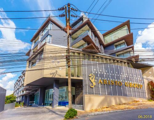 Apartamento Aristo 2 Phuket Beach Front - By Holy Cow 712