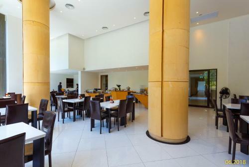 Apartamento Aristo 2 Phuket Beach Front - By Holy Cow 712