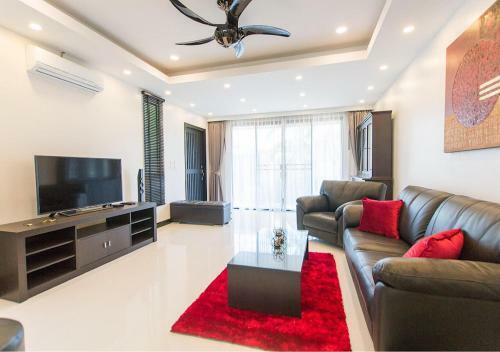 Soi Nam Jai Villa