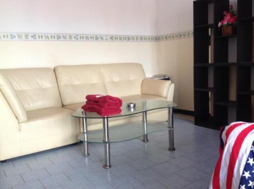 Hostal Ben & Lek Gay Friendly Guesthouse