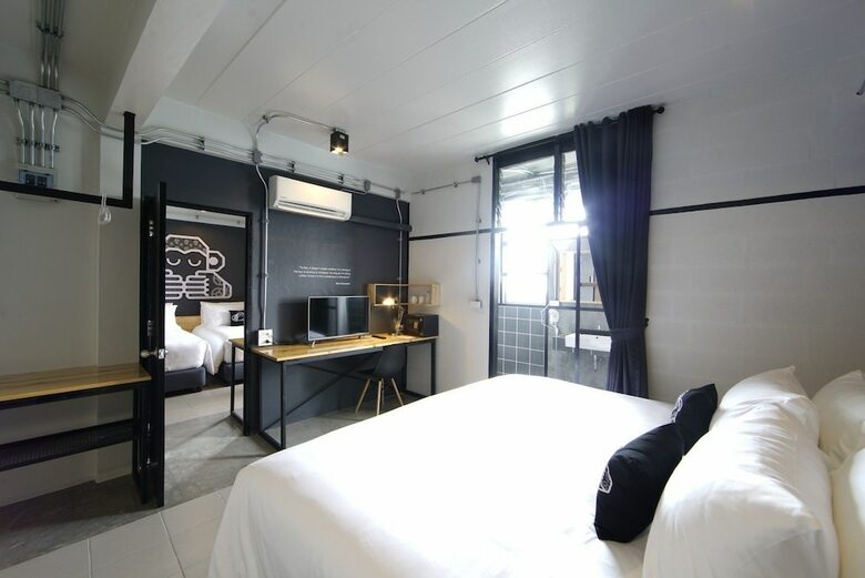 Blu Monkey Hub And Hotel Suratthani