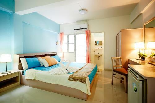 We Train Hotel Don Muang