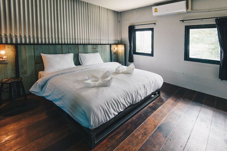 Albergue The Tree Sleep And Space