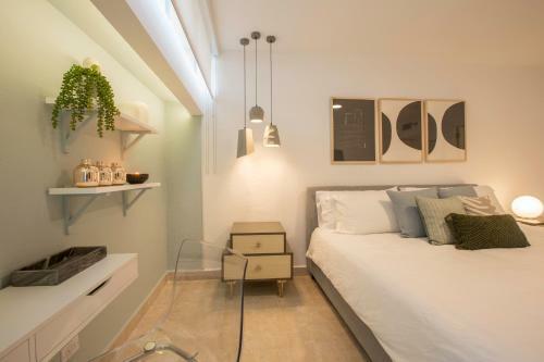 Aparthotel Ocean View Deluxe Suite: Pvt. Beach & Pool