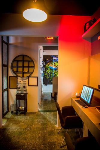 Nomada Urban Beach Hostel