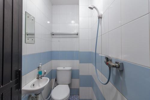 Hostal Reddoorz Near Duta Mall