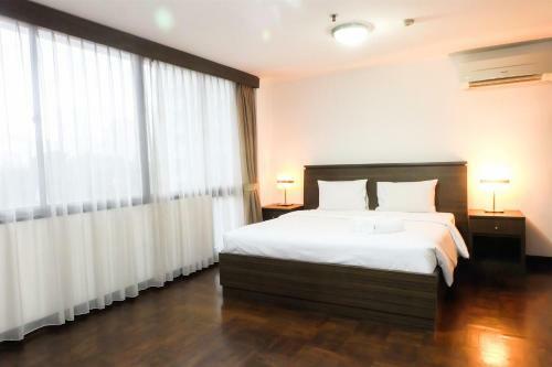 Spacious 2 Br Apartment Park Royale By Travelio