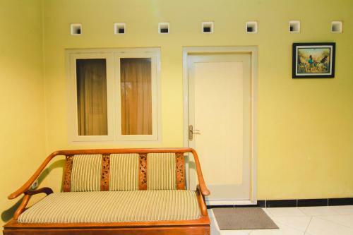Griya Batik Giri Sekar Homestay