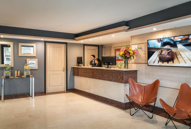 Hotel Sunotel Aston