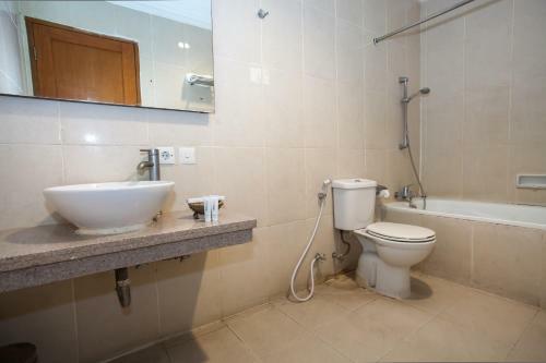 Hotel Reddoorz Premium @ Raya Nginden