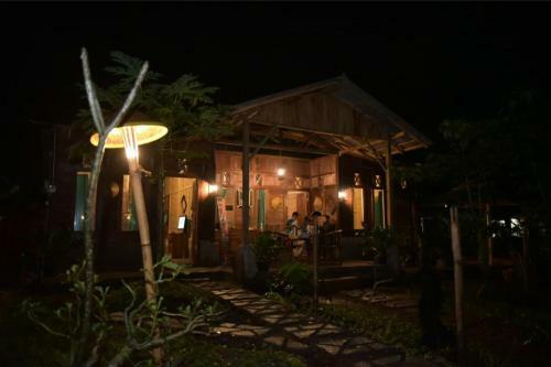 Wisata Pinus Songgon
