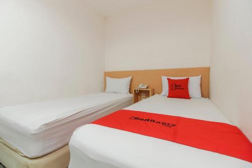 Hostal Reddoorz Plus Near Galaxy Bekasi