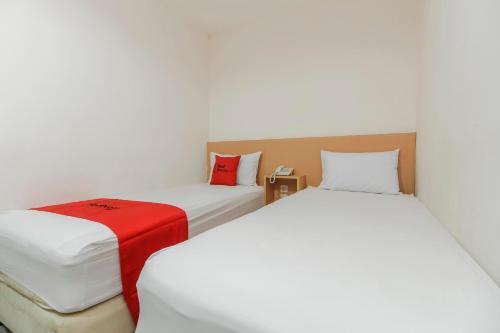 Hostal Reddoorz Plus Near Galaxy Bekasi