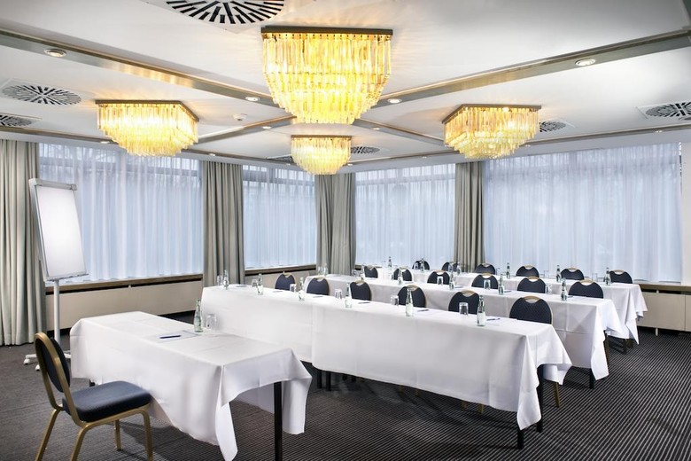 Hotel Wyndham Stuttgart Airport Messe