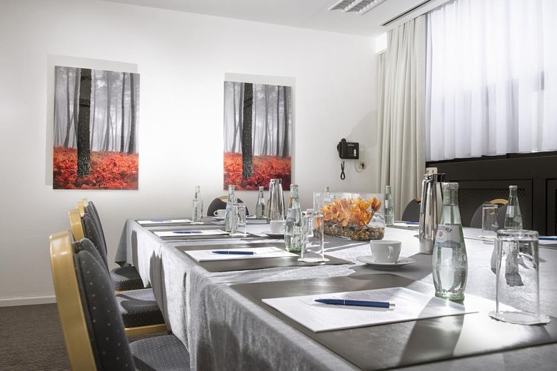 Hotel Wyndham Stuttgart Airport Messe