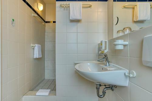 Hotel Elbotel Rostock By Centro