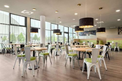 Hotel Super8 By Wyndham Oberhausen