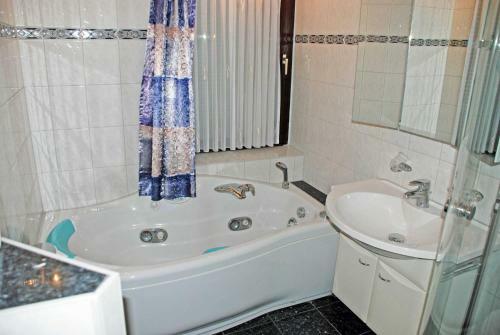 Apartamento Exklusives Ferienhaus Untern Reetdach