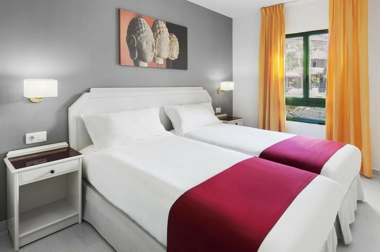 Apartamentos Elba Luc�a Sport & Suite Hotel