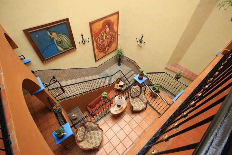 Hotel El Meson De Los Poetas