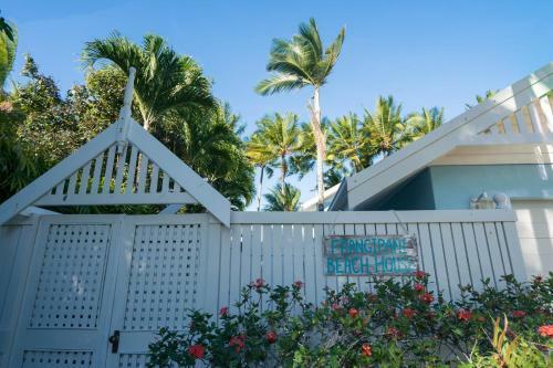Frangipani Beach House - Newell Beach