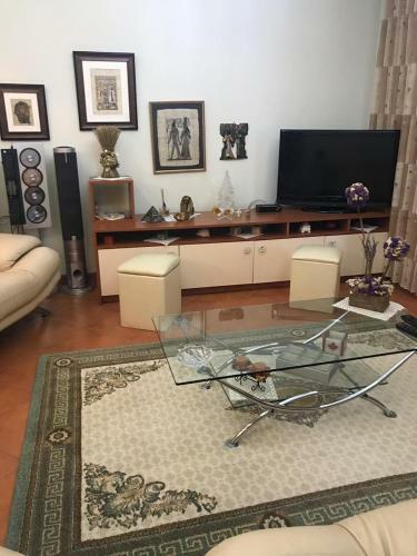 Iris Apartment