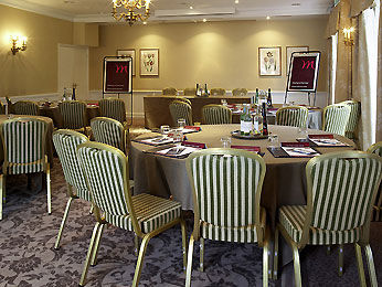 Hotel Mercure Burford Bridge