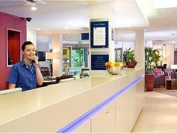 Hotel Holiday Inn Express Glasgow Airport