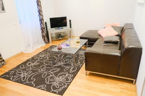 Paulmarie Apartments On Halturina