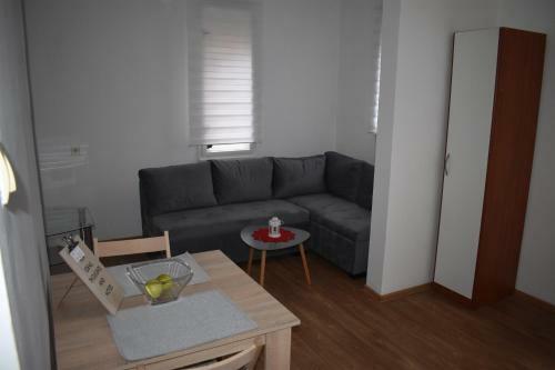 Hostal De Lux Apartment & Rooms Emilia