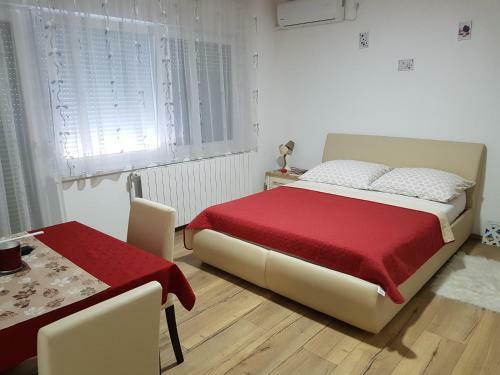 Hostal Apartmani I Sobe Taunus Bl