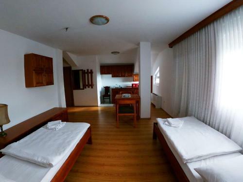 Hotel Bagari?