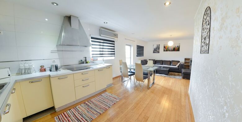 Luxury Apartment In City Center