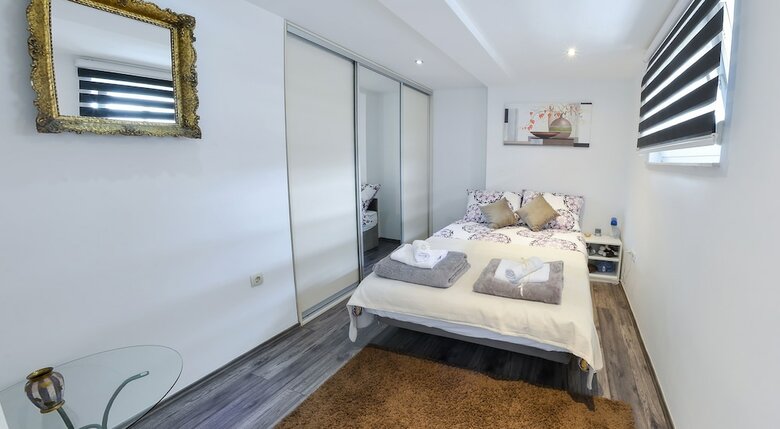 Luxury Apartment In City Center