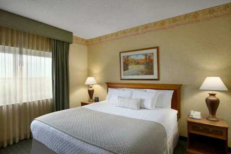 Embassy Suites Nrth Charleston - Airport/hotel