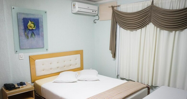 Rosa's Hotel