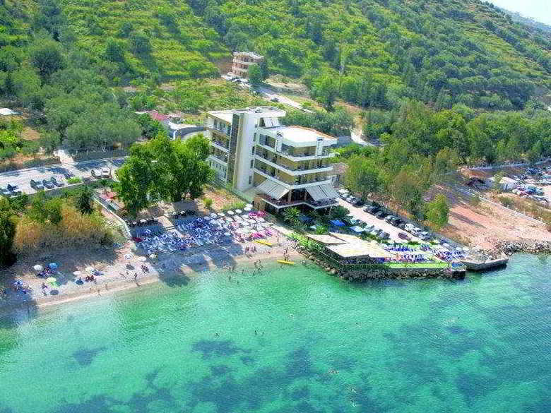 Hotel Paradise(.)