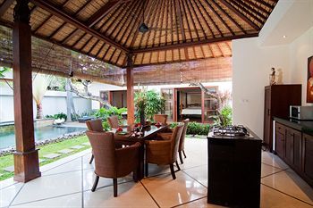 Ellora Villas