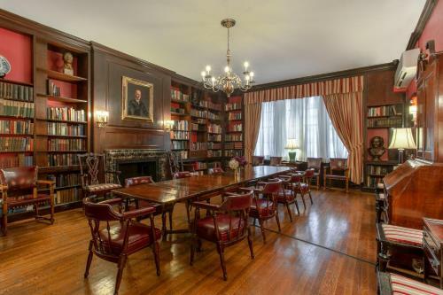 3 West Club Hotel